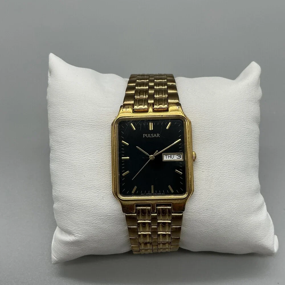 Pulsar Mens Watch 28mm Black Dial Gold Tone Day Date V733-5000 New Battery